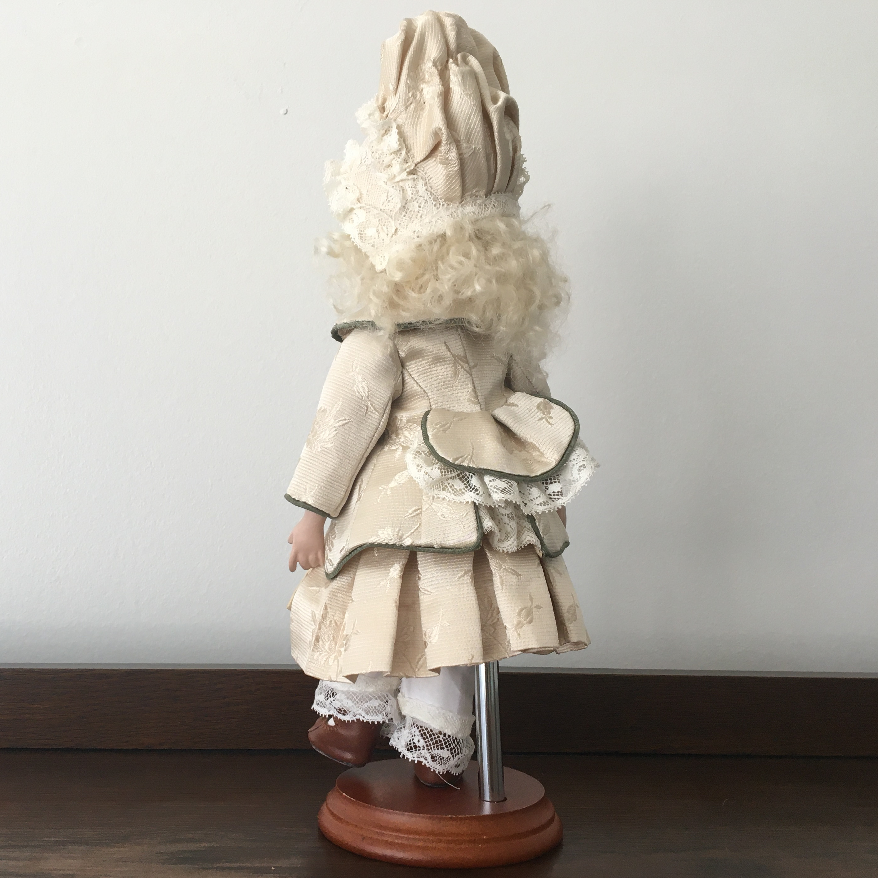 Tiny C Steiner Back