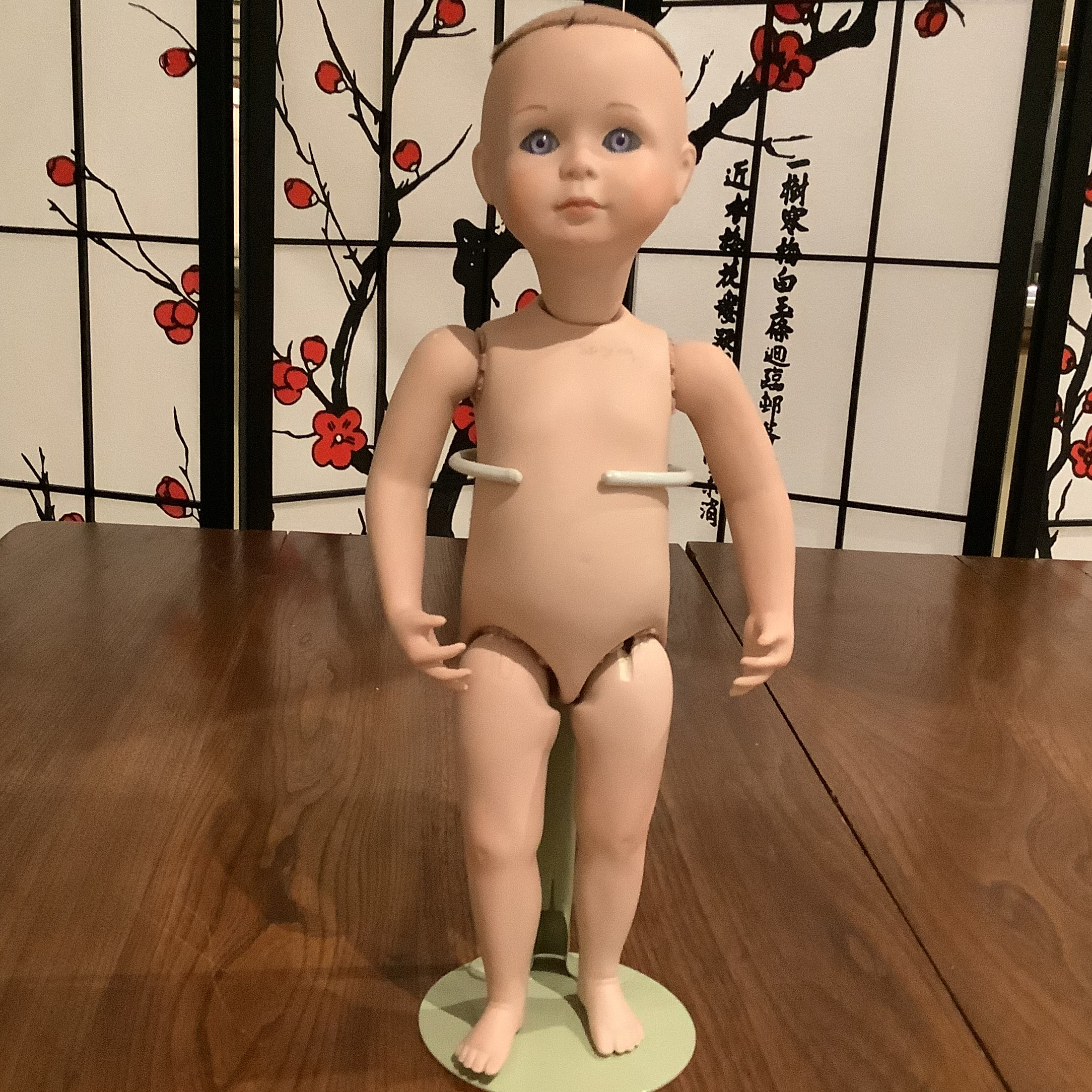nude
