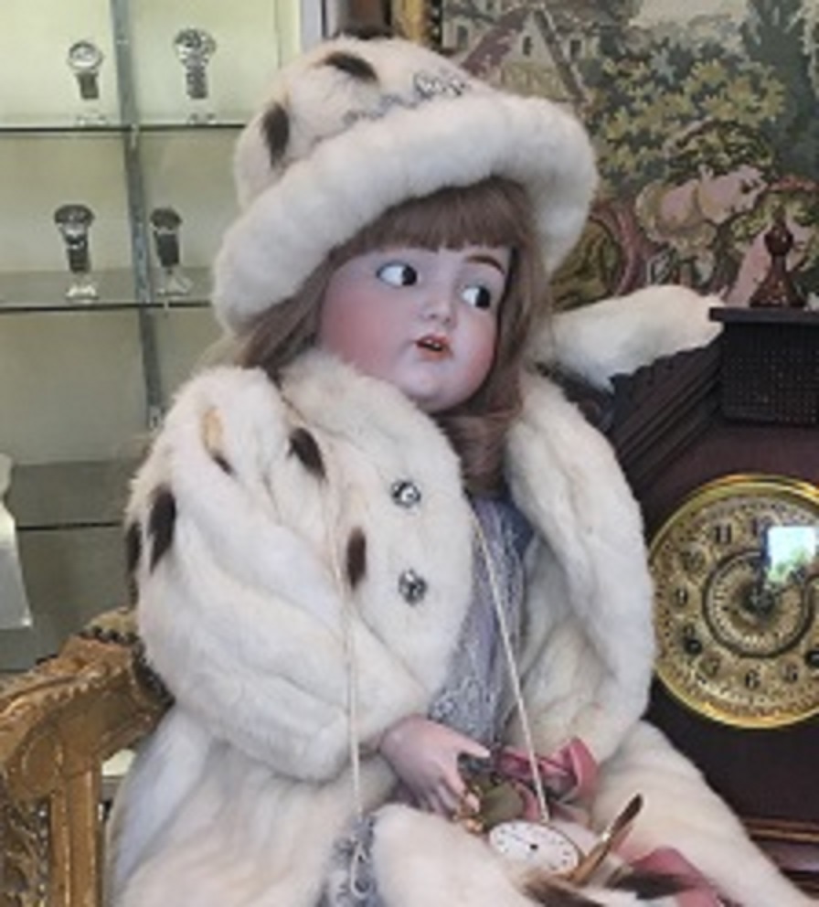 Rosalind in Ermine profile