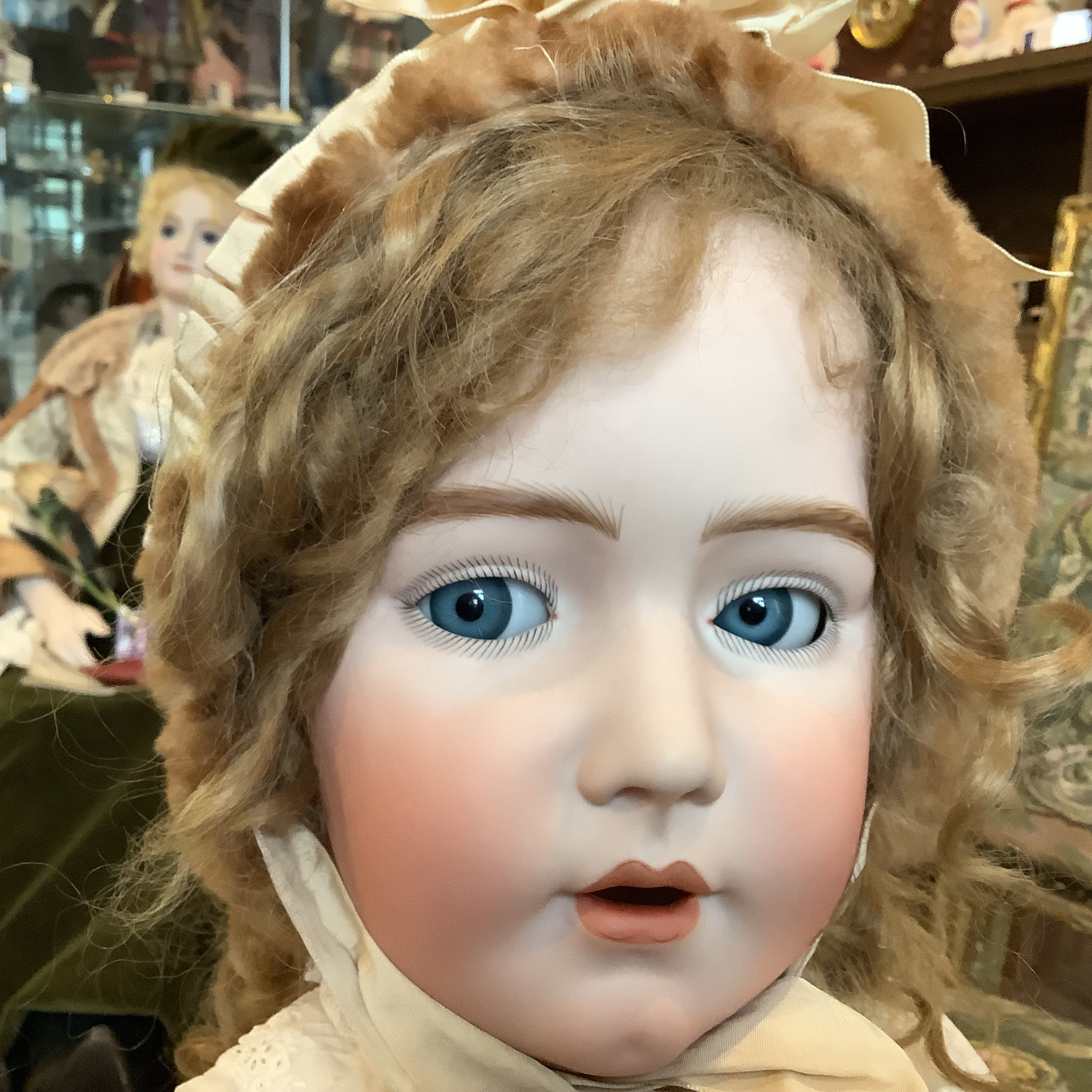 Susan Face front